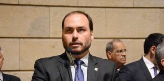 Carlos Bolsonaro entre os alvos da operação vigilância aproximada