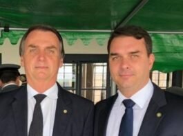 Mendonça multa Flávio Bolsonaro por propaganda contra Lula