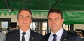 Mendonça multa Flávio Bolsonaro por propaganda contra Lula