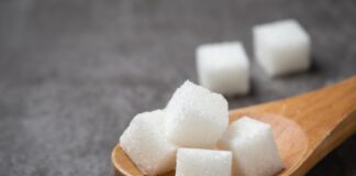 Açúcares adicionados a alimentos estão ligados a doenças cardiovasculares, diz estudo