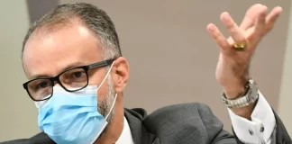 Barra Torres rebate falas de Bolsonaro sobre vacinação