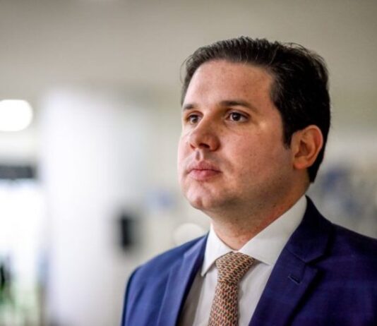 Câmara cria comissão para analisar PEC que reduz jornada de trabalho no Brasil