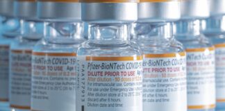 Novo carregamento da vacina pediátrica da Pfizer chega ao Brasil