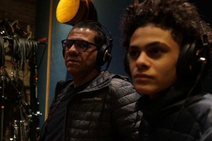 Hamilton de Holanda lança disco ao lado de sobrinho e do filho cultura