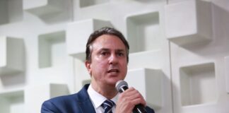 Política Piso nacional dos professores sobe para R$ 4.420,55