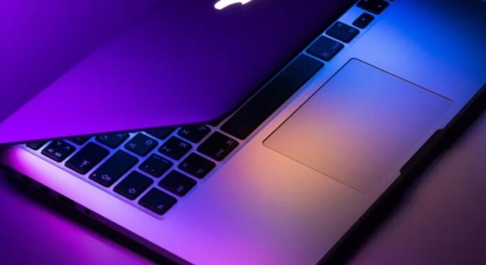 Apple pode adotar laptops com touchscreen; entenda tecnologia