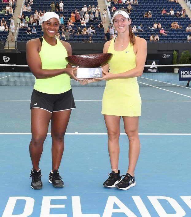 Stefani fatura Torneio de Adelaide, seu 1º título de duplas em 2023 esporte