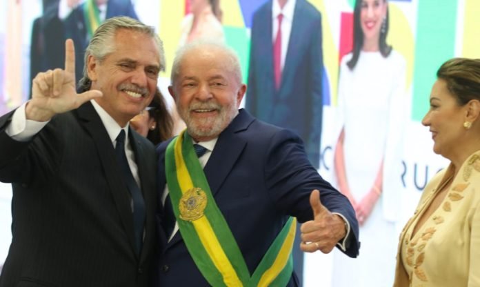 luiz_inacio_lula_da_silva_chefes_de_estado_no_palacio_do_planalto_tnrgo_abr_202301011291-696x416