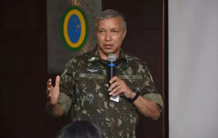 Lula substitui o comandante do Exército nomeado por Bolsonaro politica