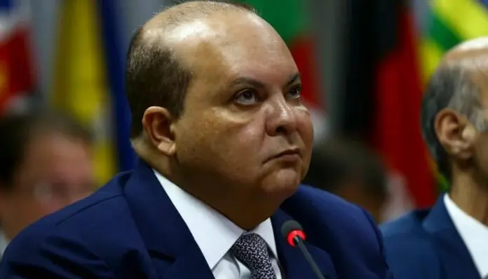 "Não há nada que possa me ligar aos golpistas", diz Ibaneis após operação politica brasilia