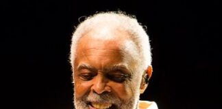 Gilberto Gil fala abertamente sobre sua sexualidade e relacionamentos com homens