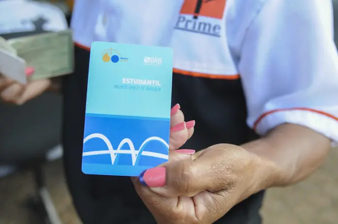 Saldo expirado de cartões de transporte evitará aumento da tarifa de ônibus brasilia