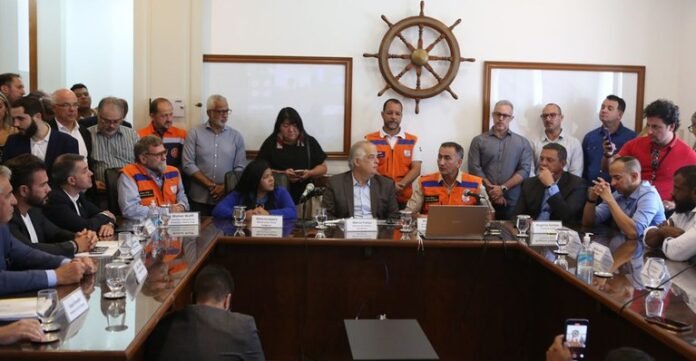 Ministros articulam soluções para efeitos das chuvas com 12 prefeitos do litoral paulista mundo