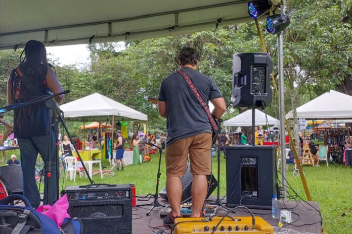 Com artesanato, música e alimentação, EncontrArte movimenta 212 Norte brasilia
