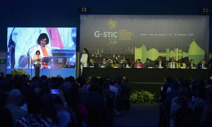 Impactos da pandemia e falta de acesso à ciência são foco na G-Stic mudno tecnologia