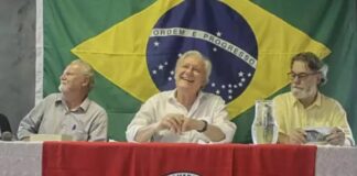 Lewandowski confraterniza com MST, que se apropria do alheio, e critica ‘democracia burguesa’