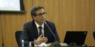 Faltam votos ao PT para convocar Roberto Campos Neto à Câmara