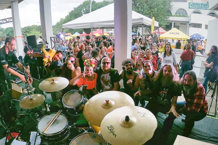 Carnaval abre com System Safadown, Suvaco da Asa e Cafuçu do Cerrado brasilia