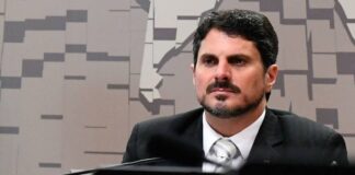 Moraes determina investigação contra senador Marcos do Val