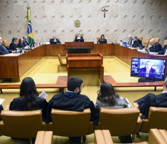 Moraes é notificado nos EUA em ação movida por plataforma Rumble e empresa ligada a Trump
