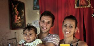 Bolsa Família é recriado com mínimo de R$ 600 por família e mais R$ 150 por criança de até seis anos