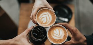 Pesquisadores do Texas Descobrem Potencial Preventivo para Doenças Neurodegenerativas na Borra de Café Usada