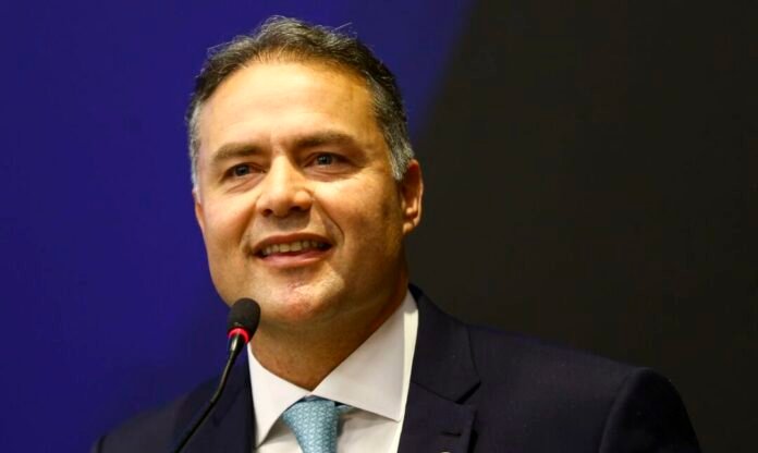 Renan Filho não crê em construção de trem-bala com recursos privados politica