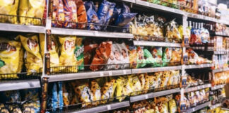 Ultraprocessados fizeram obesidade “explodir” no mundo, alerta endocrinologista