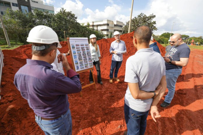 Mais de 1 km de túnel já foi escavado nas obras do Drenar DF Brasília