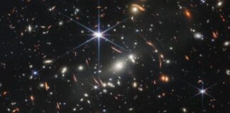 Telescópio Espacial James Webb: ampliando nossa visão do universo primitivo através da lente gravitacional