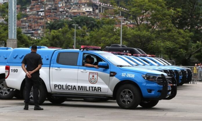Negros são 80% dos abordados pela Segurança Presente em bairro carioca justiça mundo policia