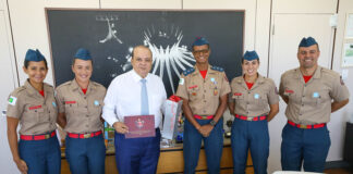 Governador recebe convite de formandos do Corpo de Bombeiros Militar