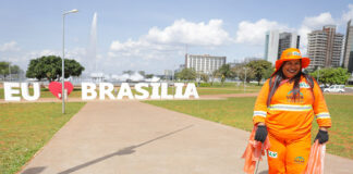 Dia do Gari: DF reúne mais de 5 mil profissionais de limpeza urbana