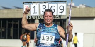 Beth Gomes quebra recorde mundial paralímpico no lançamento de dardo