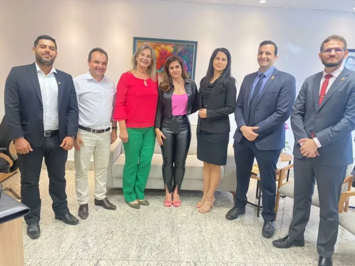 Deputada Dra. Zeli e prefeito de Valparaíso de Goiás se unem para discutir construção de nova delegacia e reforçar a segurança brasilia