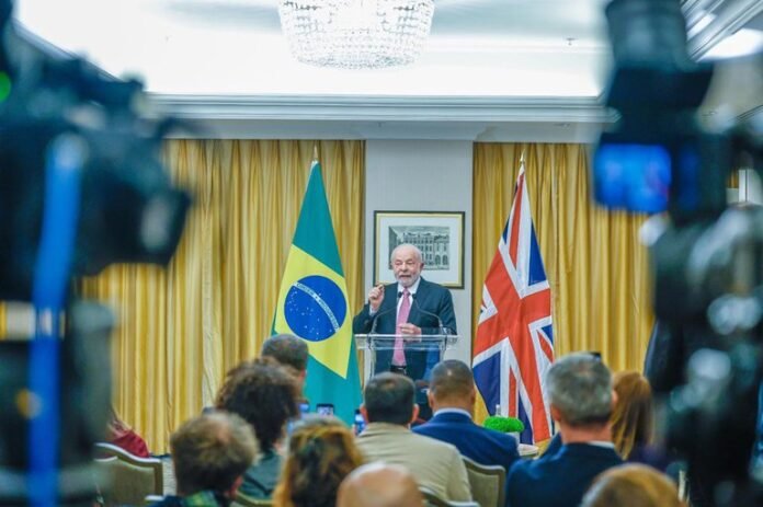 Presidente cobra nova governança global e recursos para preservação em países com importantes reservas naturais politica
