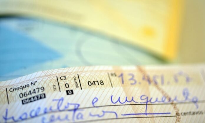 Para maior segurança, cheques terão mudanças a partir de 2 de outubro economia