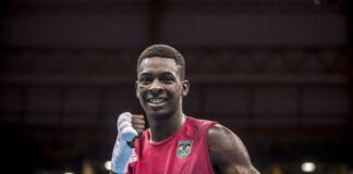 Keno Marley e Luiz Oliveira vencem e vão às oitavas no Mundial de boxe