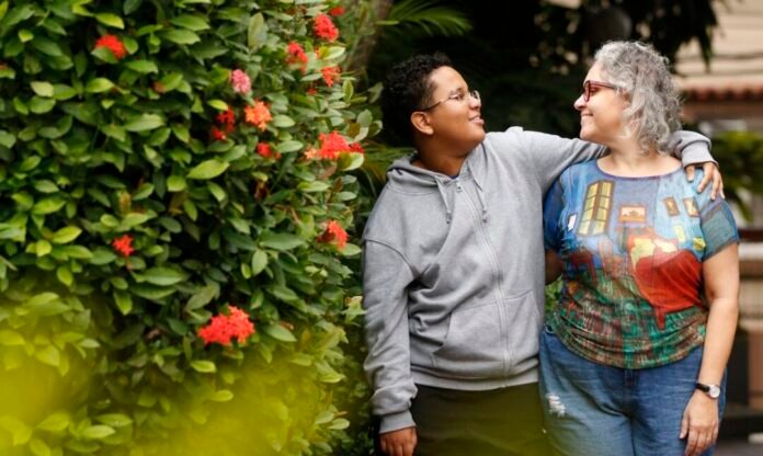 Mães se mobilizam por direitos de crianças e adolescentes trans mundo