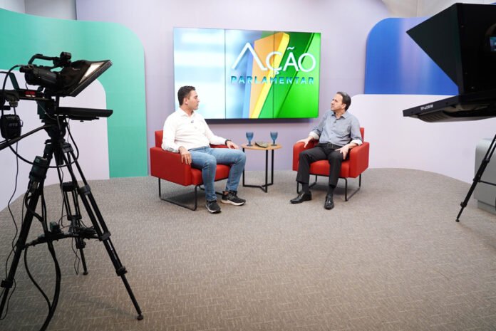 Na TV Alego, Lucas do Vale ressalta trabalho pela melhoria das rodovias goianas, fundamentais para o agro brasilia