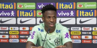 Vini Jr. fecha goleada de 4 a 1 contra Guiné em jogo contra o racismo
