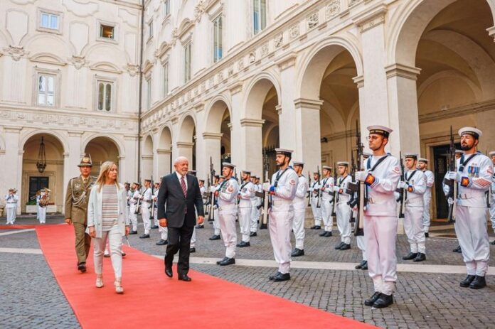 Brasil e Itália vão manter diálogo sobre gestão do G7 e do G20 politica