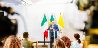 Em coletiva na Itália, presidente trata de transição energética, conversa com o Papa, paz na Ucrânia e acordos comerciais