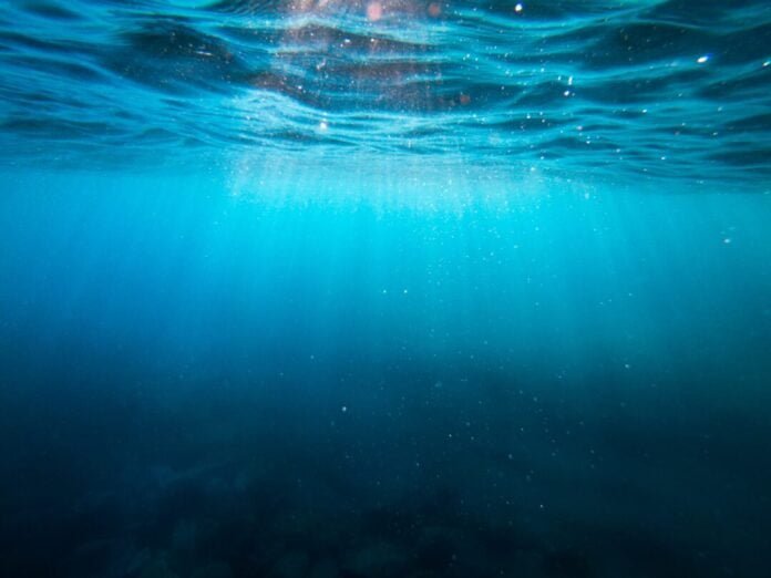 Exploradores Perdidos em Submersíveis do Mar Profundo: Desafios e Importância do Mapeamento Oceânico tecnologia