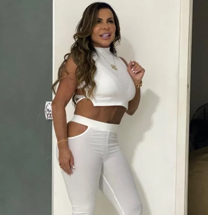 Gretchen surpreende ao mostrar corpo sem retoques em vídeo e rebater acusações de edição cultura