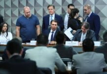 Ex-secretária do “Careca do INSS” diz à CPMI que tinha acesso a cofre