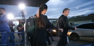 Polícia Federal faz buscas em três endereços do senador Marcos do Val