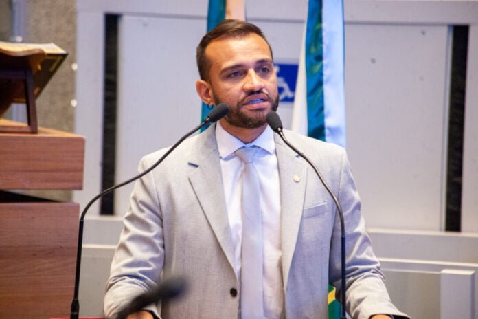 Pessoas trans e travestis não pagarão por segunda via de identidade brasilia