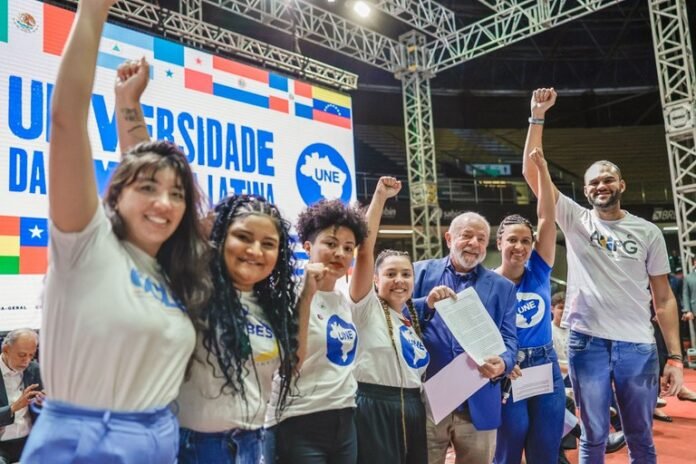 Presidente fortalece diálogo com estudantes no 59º Congresso da UNE politica