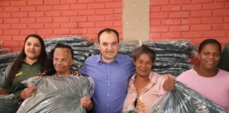 Valparaíso de Goiás| Secretaria de Assistência Social realiza entrega de cobertores na Vila Guaíara e no Ipanema